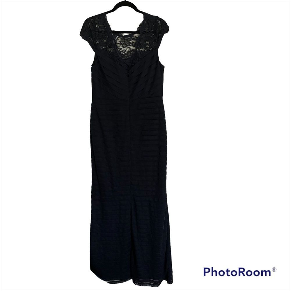 ADRIANNA PAPELL Women’s Sz 14 Dress Navy Blue Lace Bandage Stretch Long in EUC